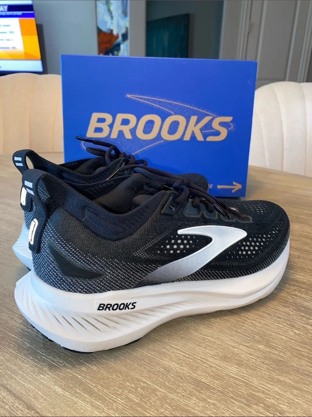 Brooks Glycerin 23, Women’s 9.5 Wide